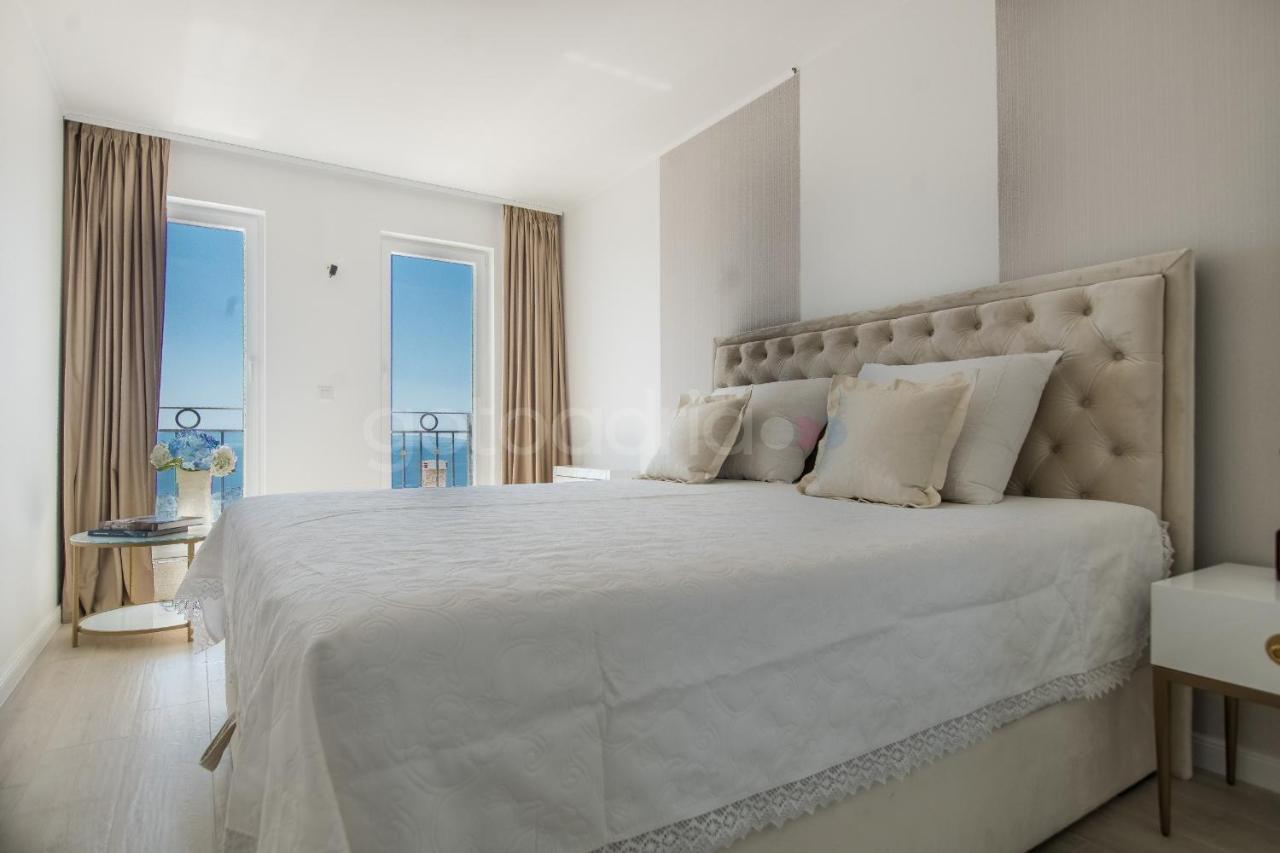Smaragd - Opal - Luxury With Shared Pool And Private Hot Tub Apartament *