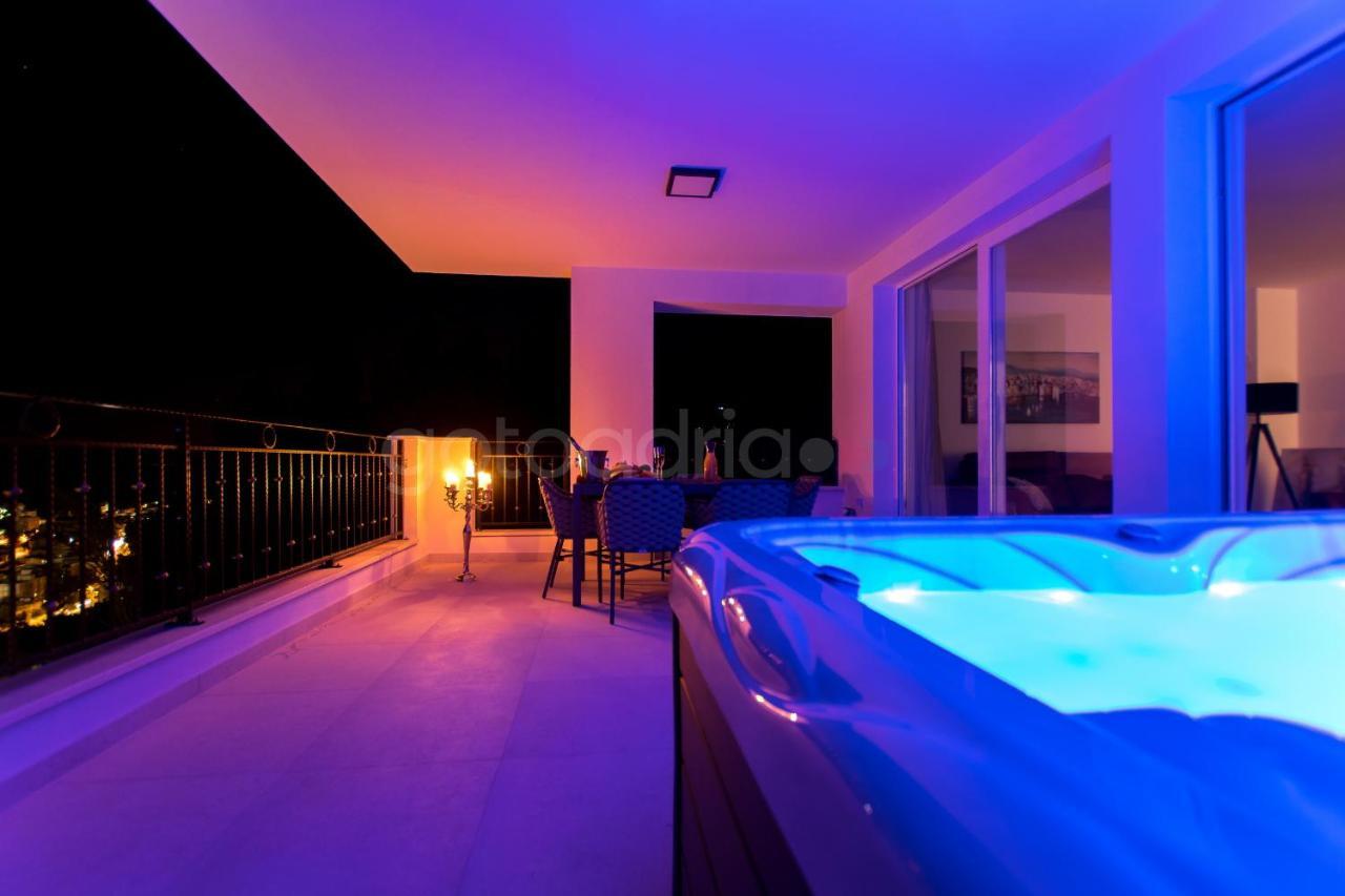 Apartament Smaragd - Opal - Luxury With Shared Pool And Private Hot Tub