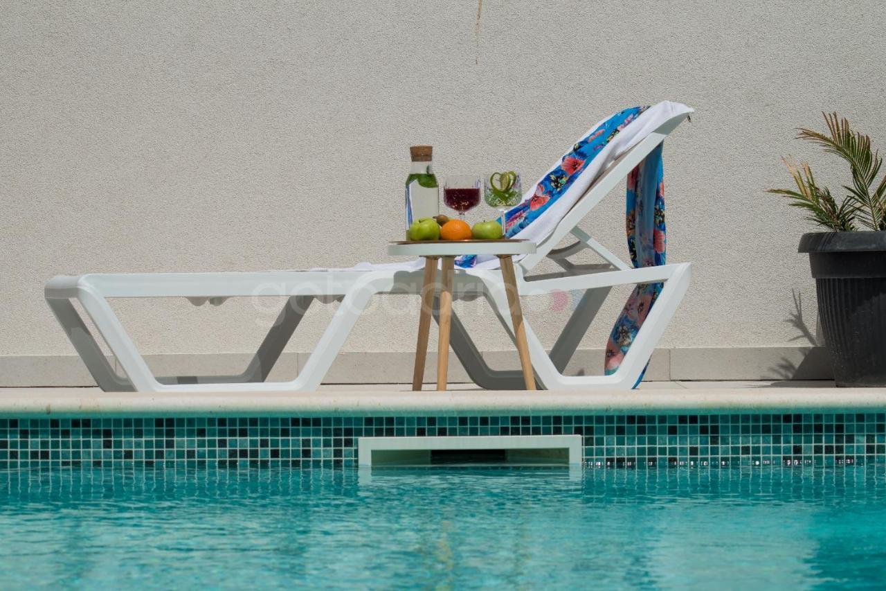 Smaragd - Opal - Luxury With Shared Pool And Private Hot Tub Apartament