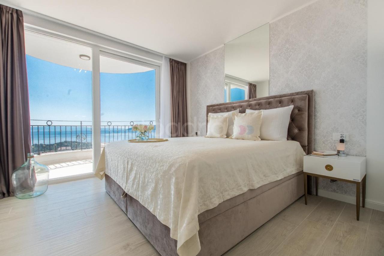 Lägenhet Smaragd - Opal - Luxury With Shared Pool And Private Hot Tub Makarska
